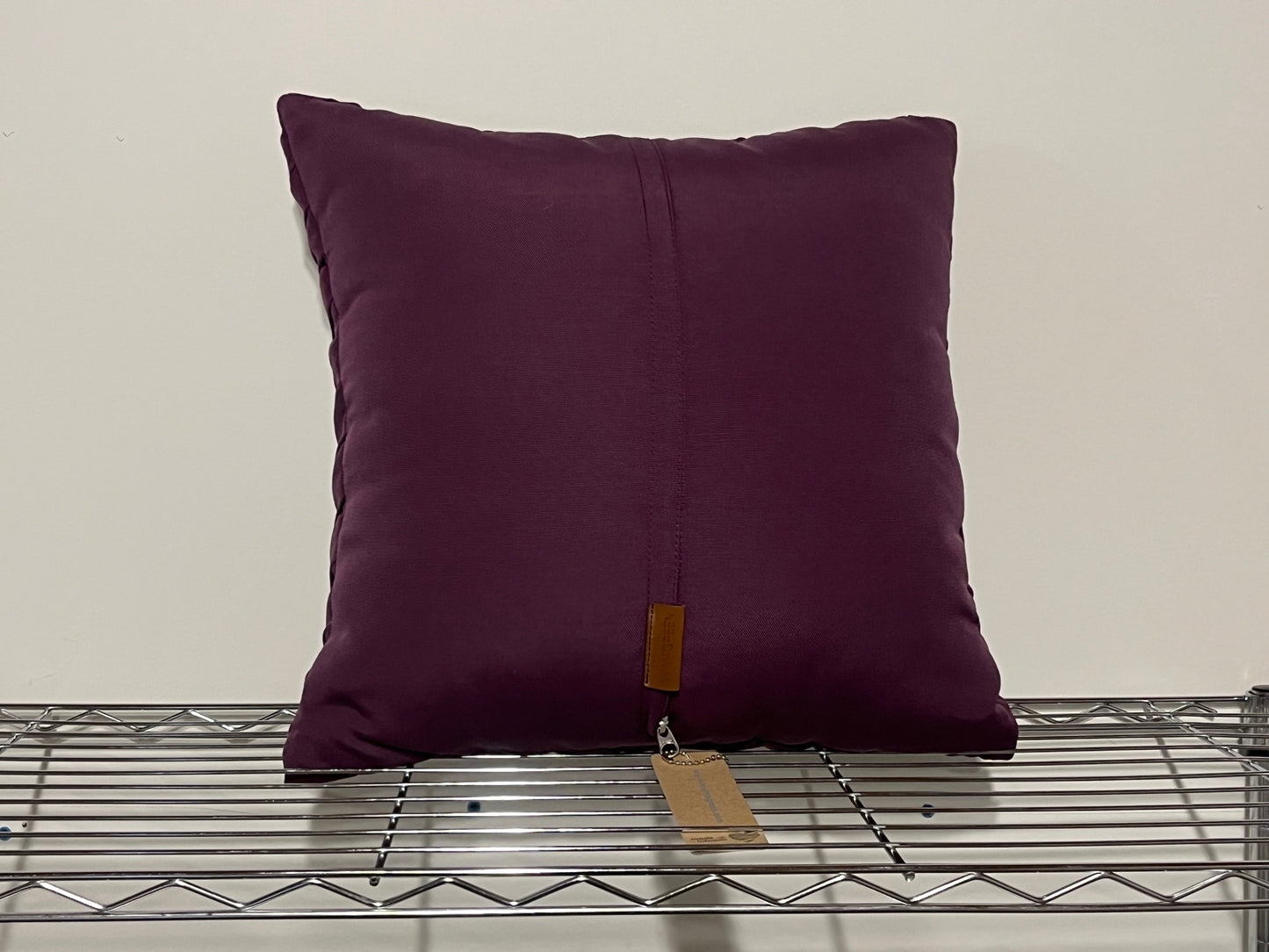 LOOP Pillow 45x45 cm Cushion Olefin Aubergine