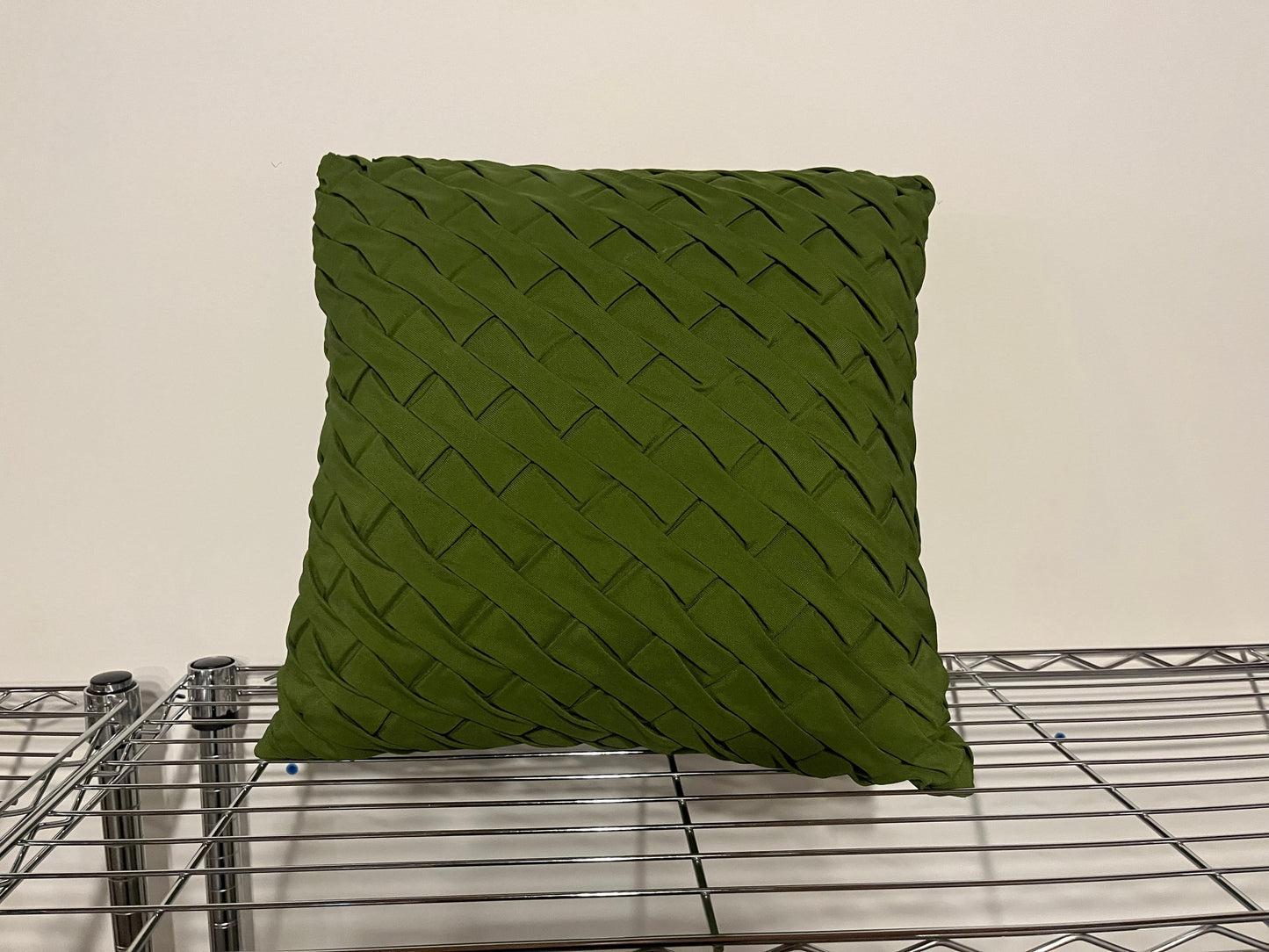 LOOP Pillow 45x45 cm Cushion Olefin Olive